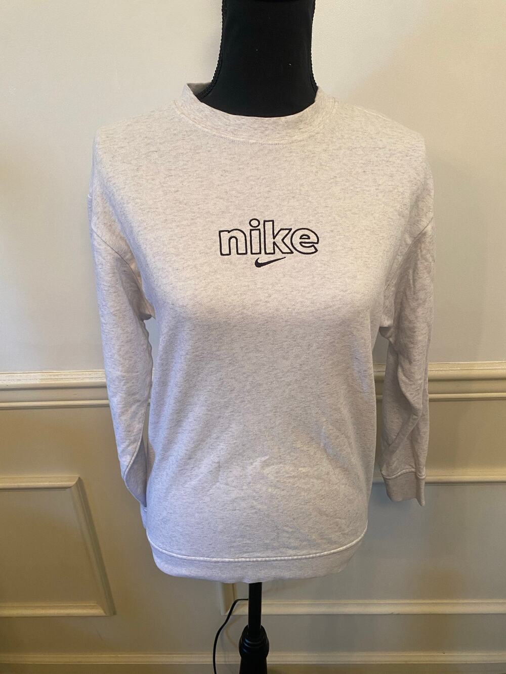 Nike Embroidered Pullover Crewneck Sportswear Women's Phoenix Fleece Graphic